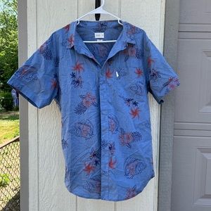 Men’s button up shirt with pattern